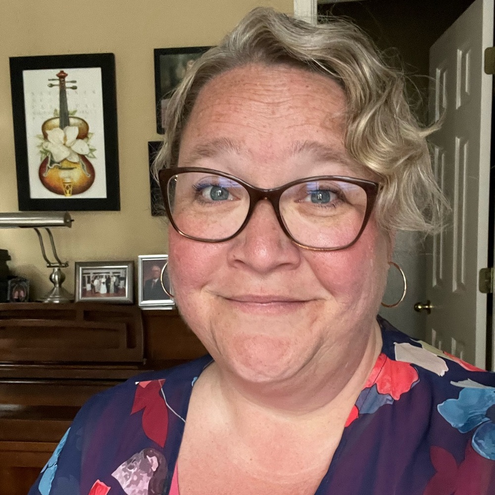 Meet your Posher, Lisa